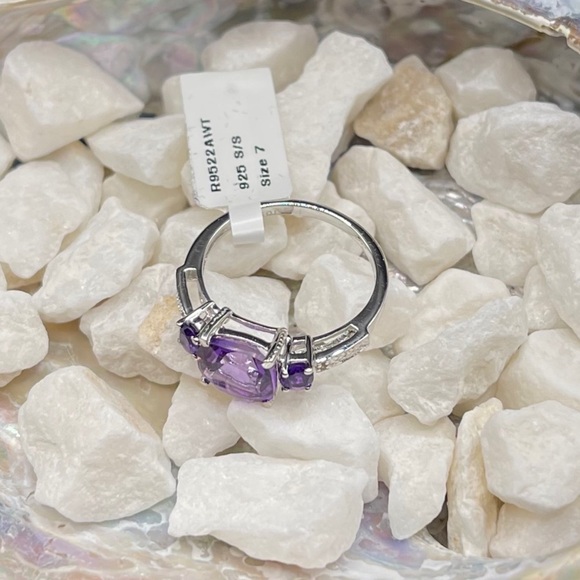 Amethyst 3 Stone 1.80 CTW Designer Ring Set in Sterling Silver: Size 7 NWT - Picture 6 of 17